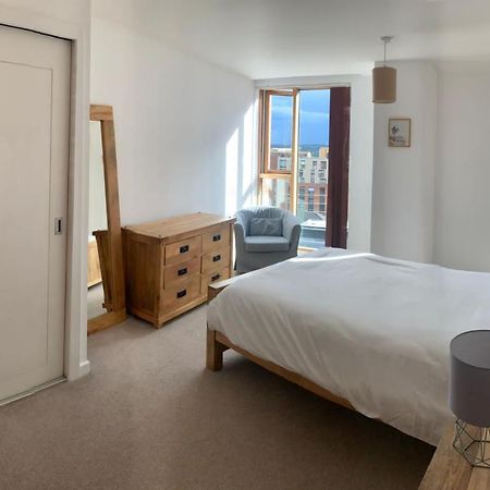2 Bed Apartment In Granary Wharf Leeds Leeds  Exterior foto