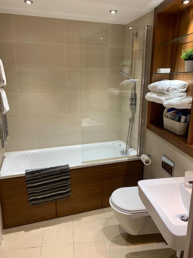 2 Bed Apartment In Granary Wharf Leeds Leeds  Exterior foto