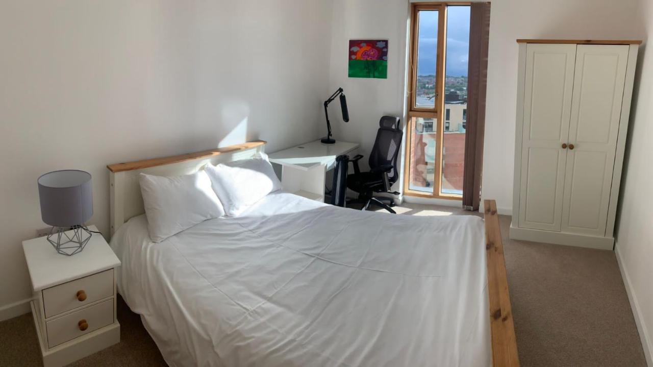 2 Bed Apartment In Granary Wharf Leeds Leeds  Exterior foto